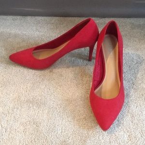 Old Navy: Red Faux Suede Pumps - Saucy Red size 7